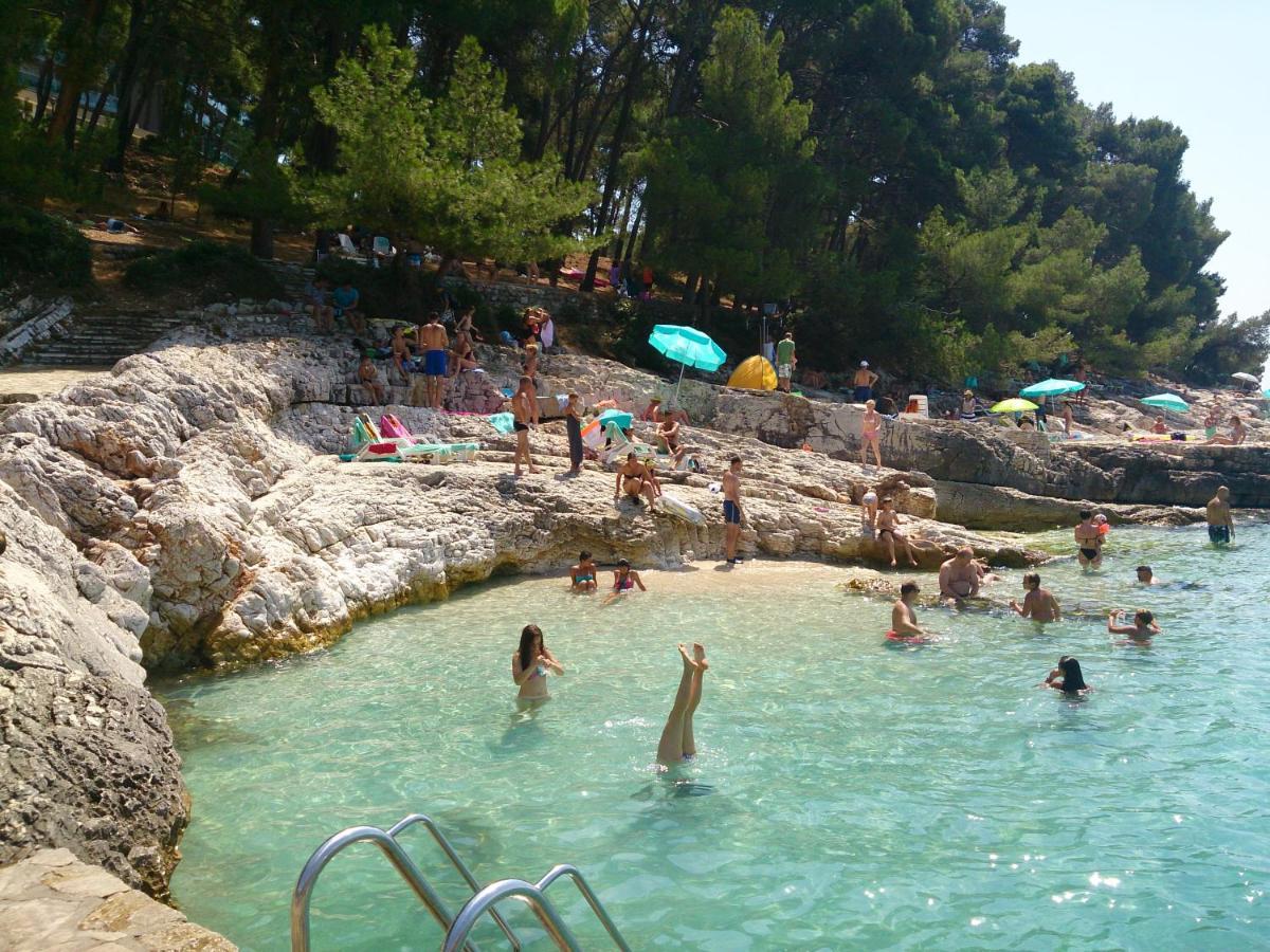 Apartments Vila Tisa Mali Losinj Exterior photo
