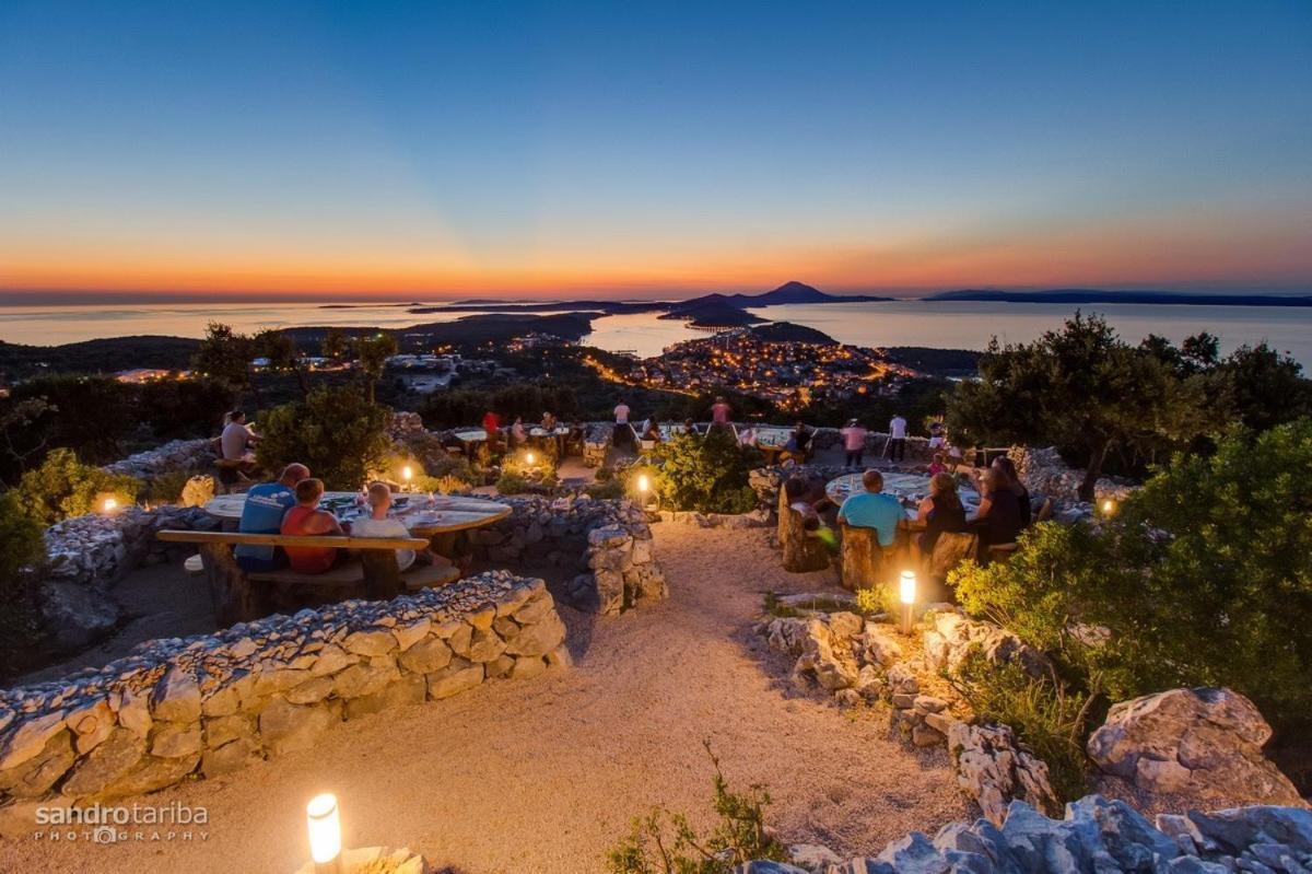Apartments Vila Tisa Mali Losinj Exterior photo
